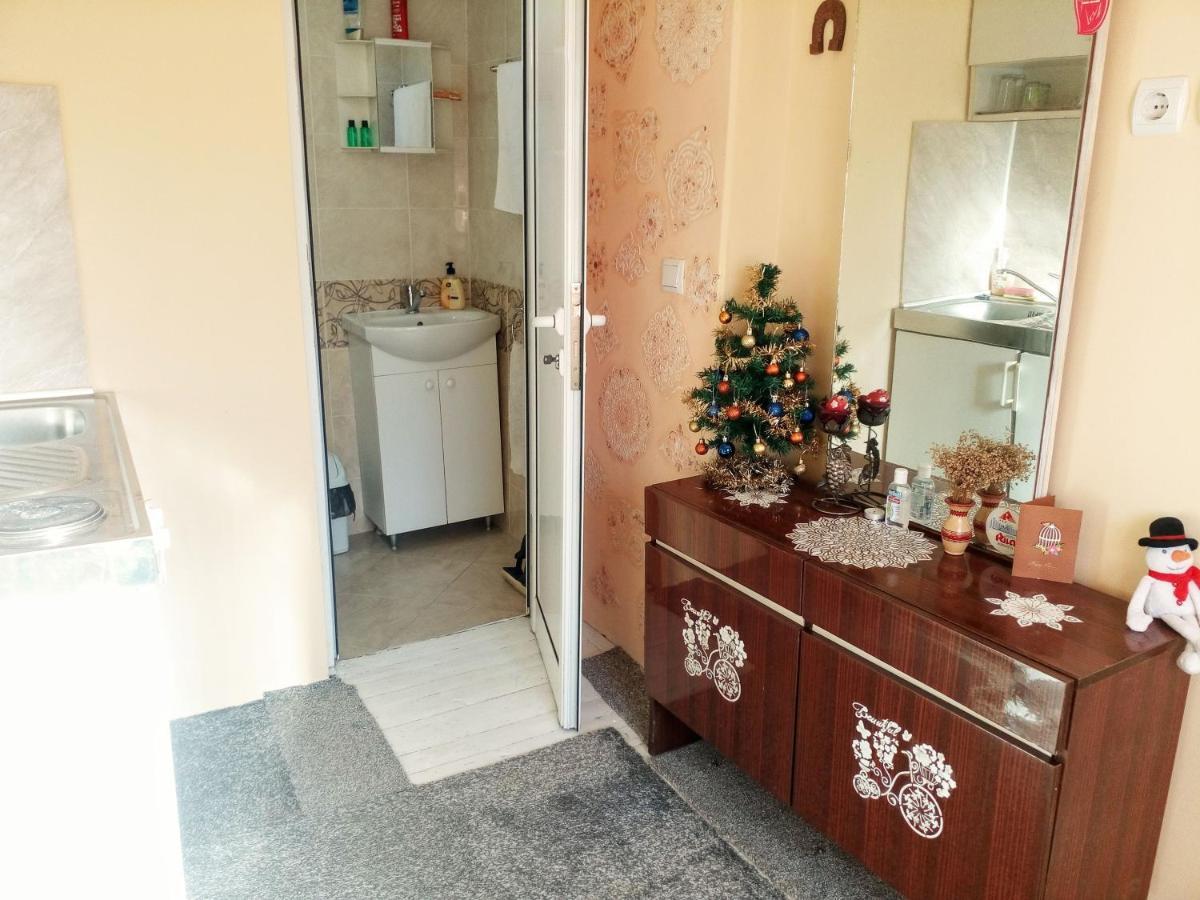 Guest House Emiliya Ovchartsi  Luaran gambar